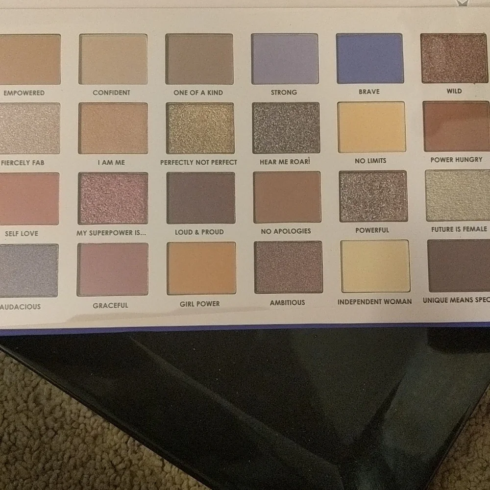 NWT Eyeshadow Palette